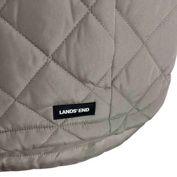 LANDS" END Quilted Vest in Gray Size Small (4-6) -- PERFECT FOR FALL!!! - Picture 4 of 7